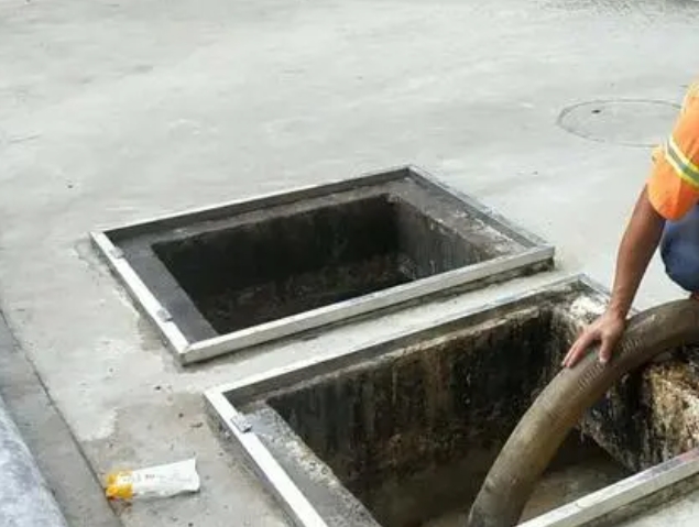 民权化粪池清理